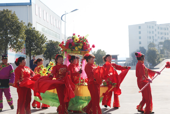 花燈隊(duì)表演現(xiàn)場(chǎng).jpg
